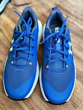 Under Armour Charged Assert men Blue & White US 12 Like New